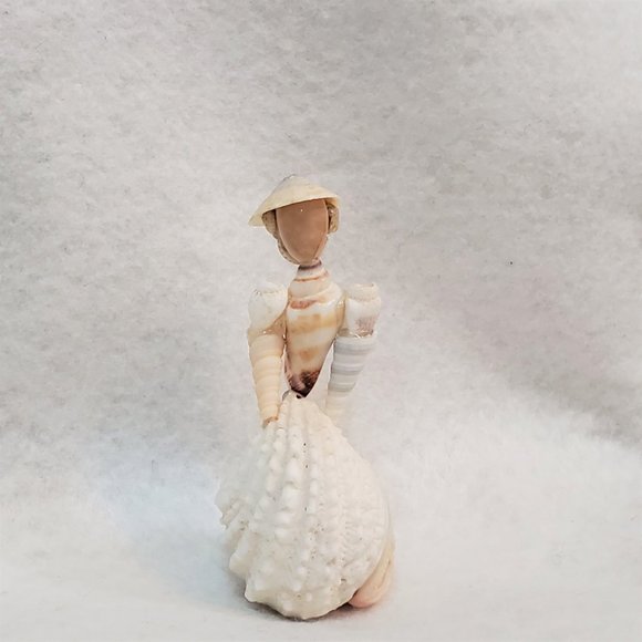 Mini Shell Lady - Shellbelina - Picture 1 of 5